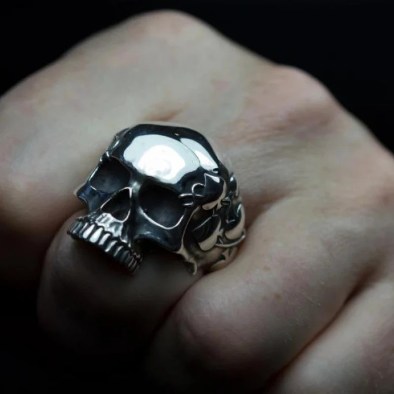 

Basic Punk Plant Flower Heart Pattern Skull Ring for Man Exaggerated Horror Emo Skeleton Metal Vintage Accessories Anillos