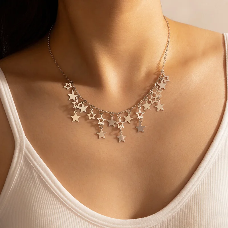 

New 2022 Star Cutout Pendant Single Layer Necklace Geometric Pentagram Round Piece Choker