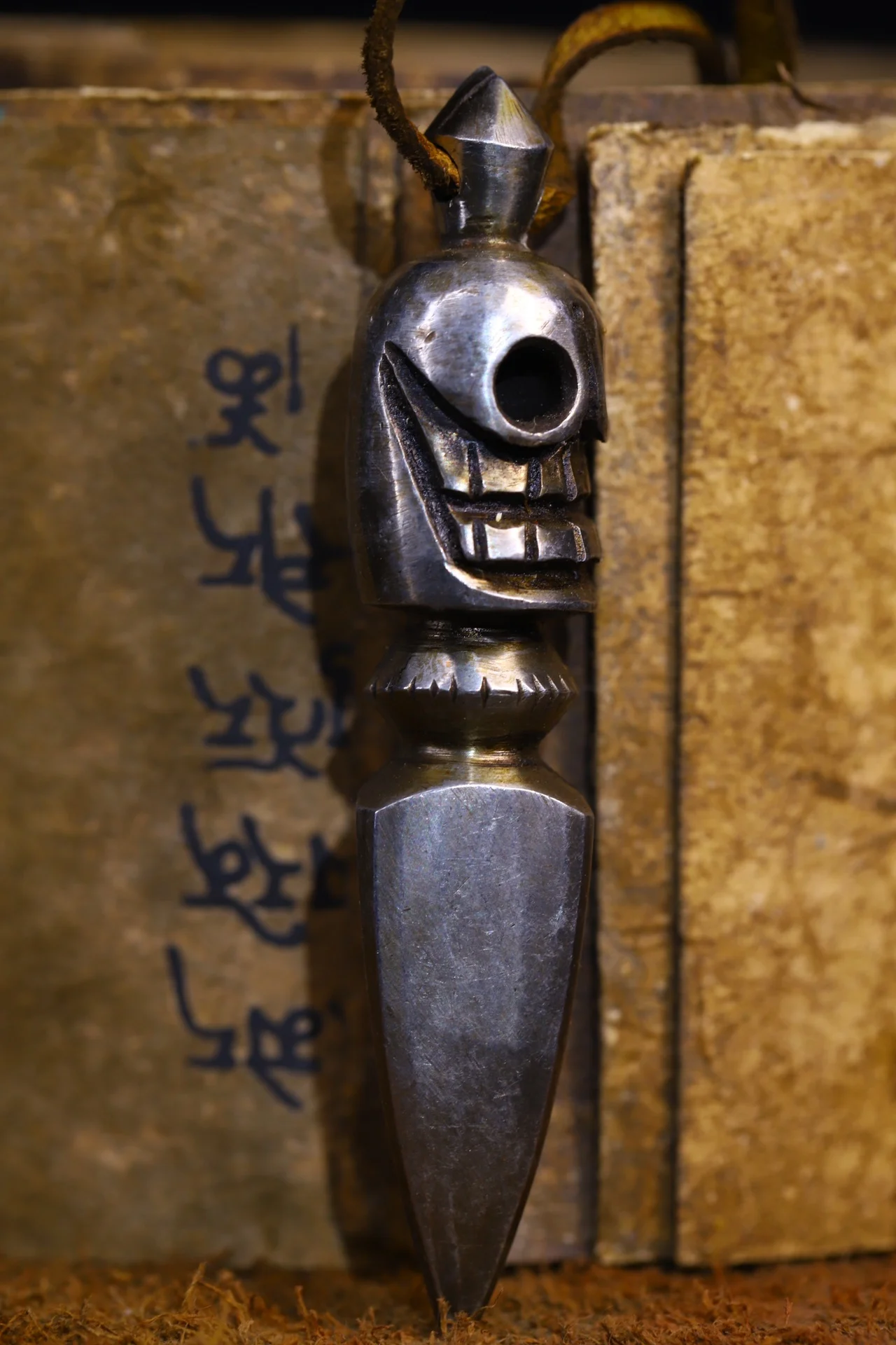 

3" Tibetan Temple Collection Old Tiantie skull head Dorje Vajra Phurpa Amulet pendant Town house Exorcism ward off evil spirits