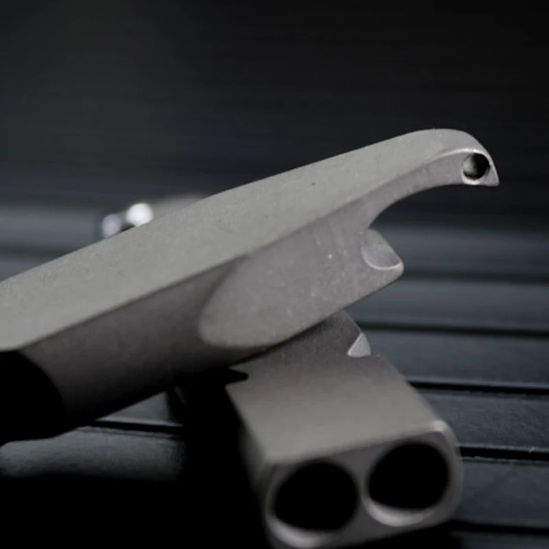 

1 шт., свисток из титанового сплава