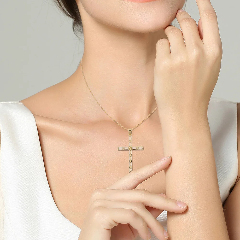 Женская цепочка с кулоном в виде Креста из микроинкрустированного циркония