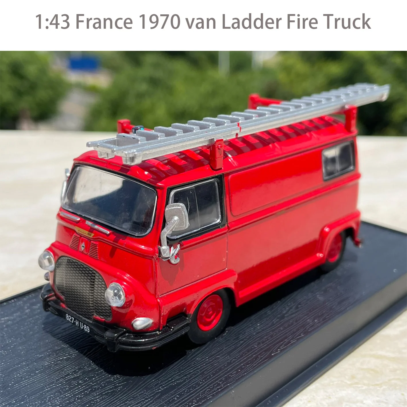 

Special price 1:43 France 1970 van Ladder Fire Truck Alloy car model