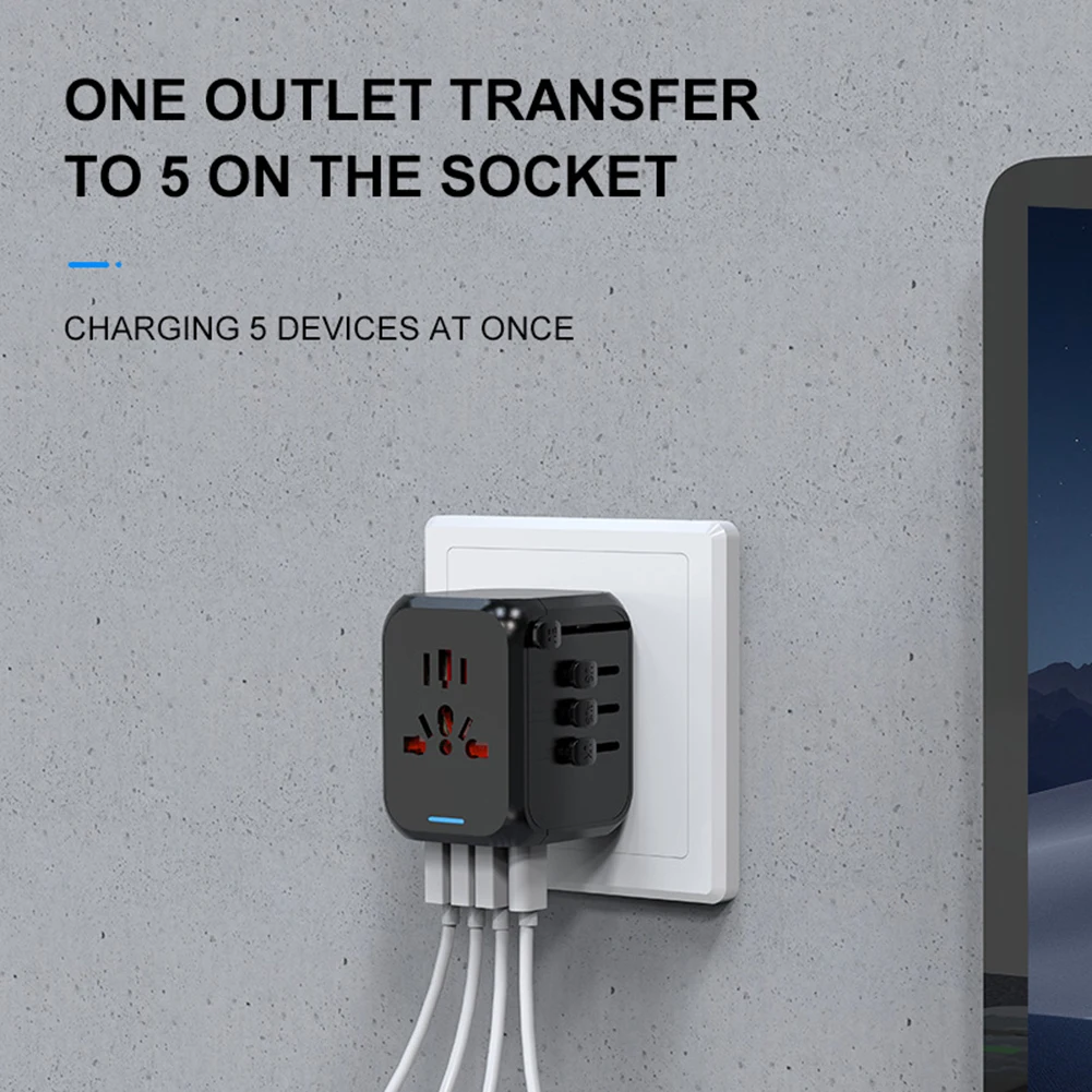 Универсальное дорожное зарядное устройство с тремя USB-портами и портом Type-C |