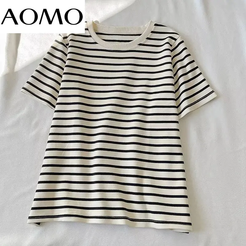 

Женская футболка с коротким рукавом, круглым вырезом и принтом