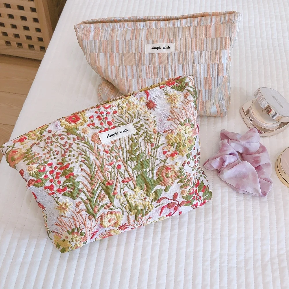 

Korean Cotton Floral Women's Makeup Bag Travel Zipper Toilet Bag Cosmetics Organzier Insert Pouch Handbag Pencil Case For Girls