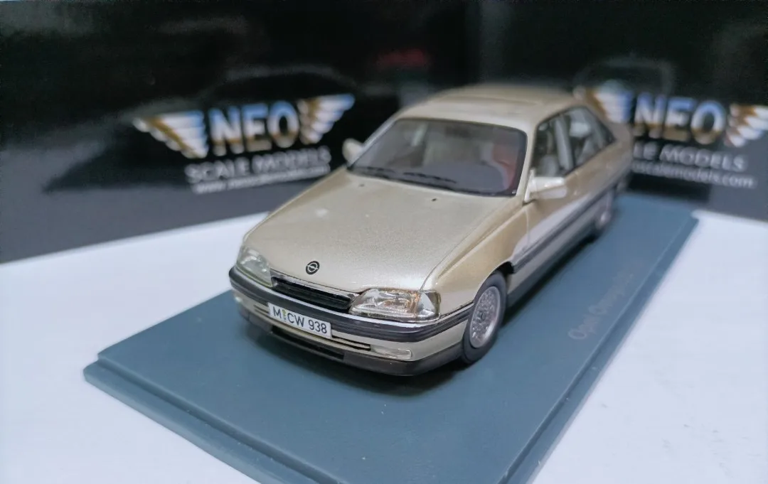 

Neo 1:43 For Opel Omega CD 2.6i Simulation Limited Edition Resin Metal Static Car Model Toy Gift
