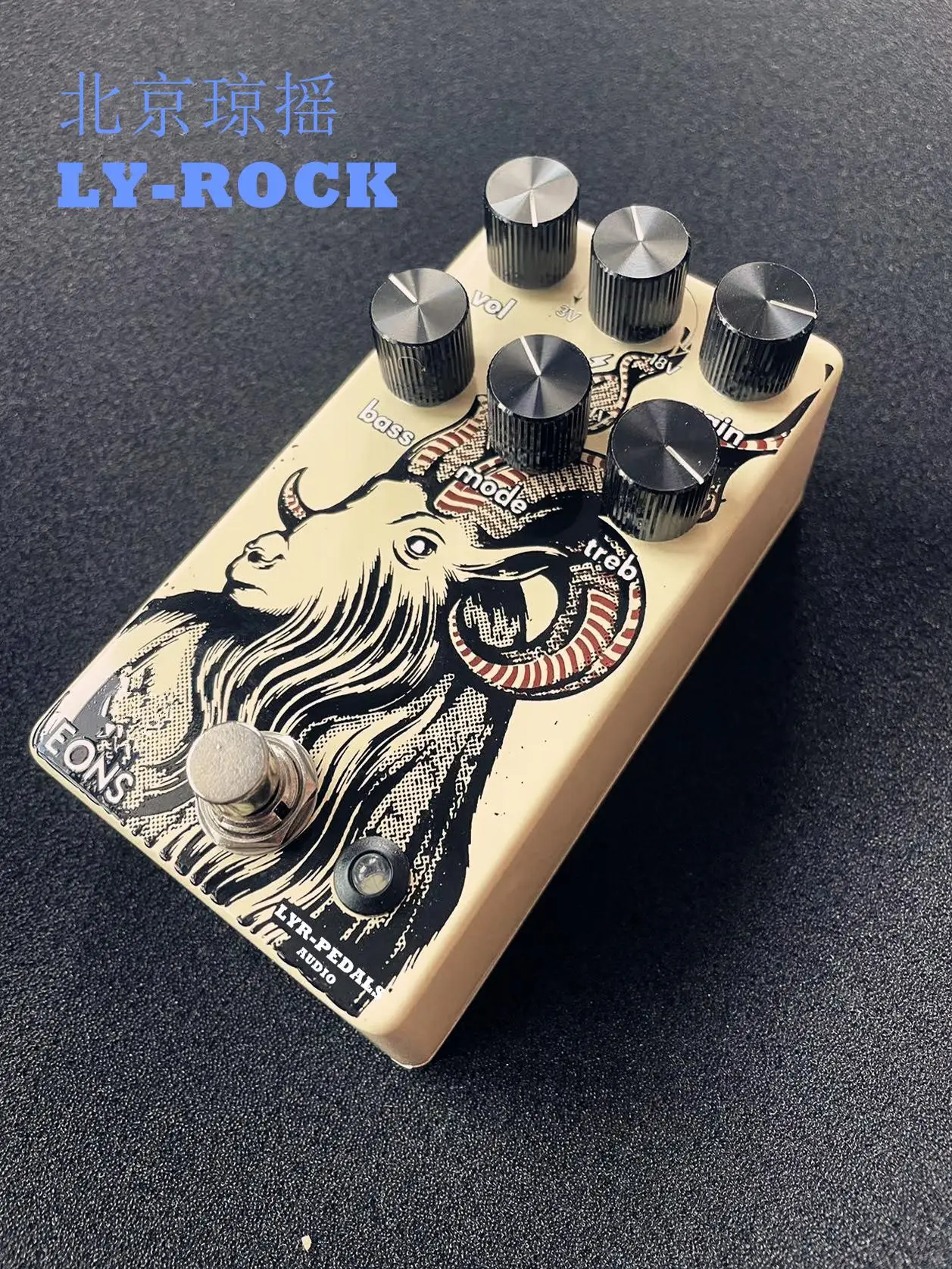 Электрогитара Rock FUZZ Fazzi Устройство с монолитным эффектом в пятидесятых режимах