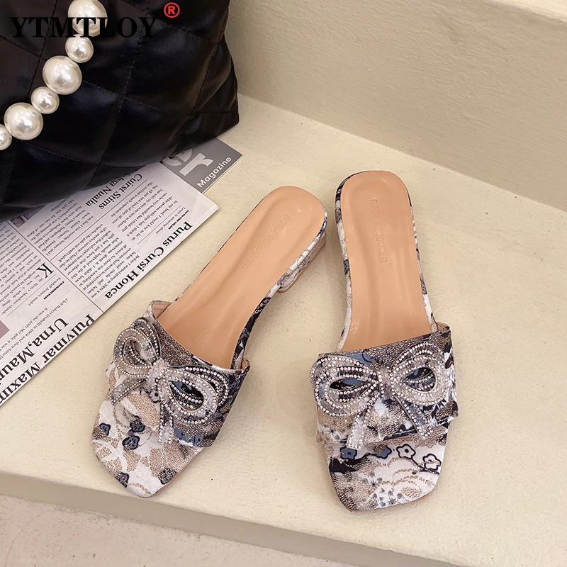 

Женские шлепанцы со стразами, декоративная пляжная обувь на плоской подошве, сланцы, лето 8