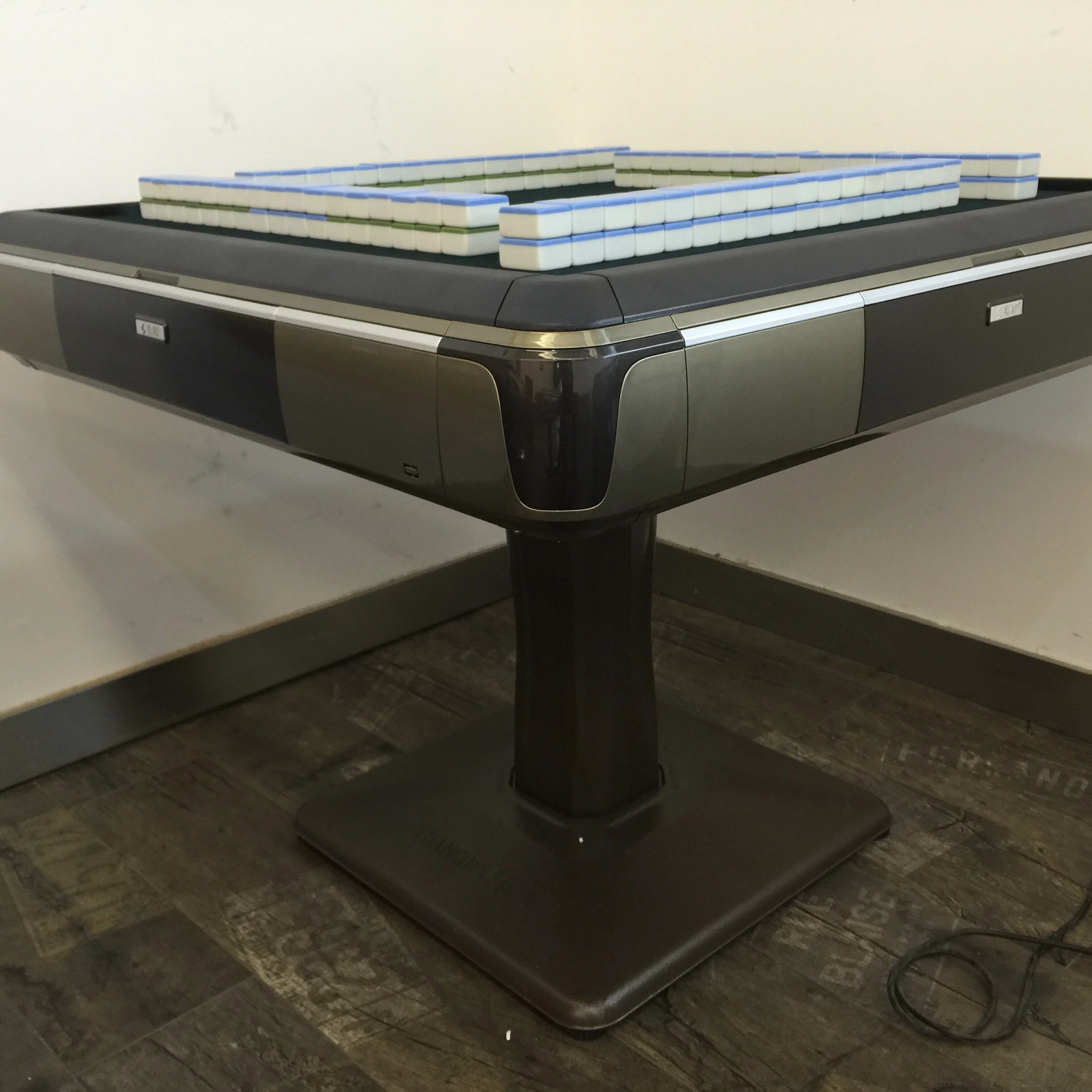 

Automatic Foldable Roller Coaster Mahjong Table Red Wood Mahjong Majing Red Wooden Table