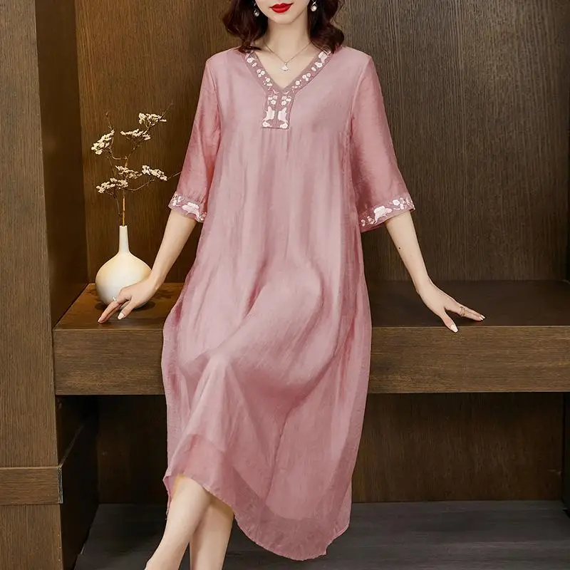 

New Summer Loose Womens Long Dress Fashion Embroidery Half Sleeve V Neck Large Hem Robe Simple Elegant Women Clothing Dresses