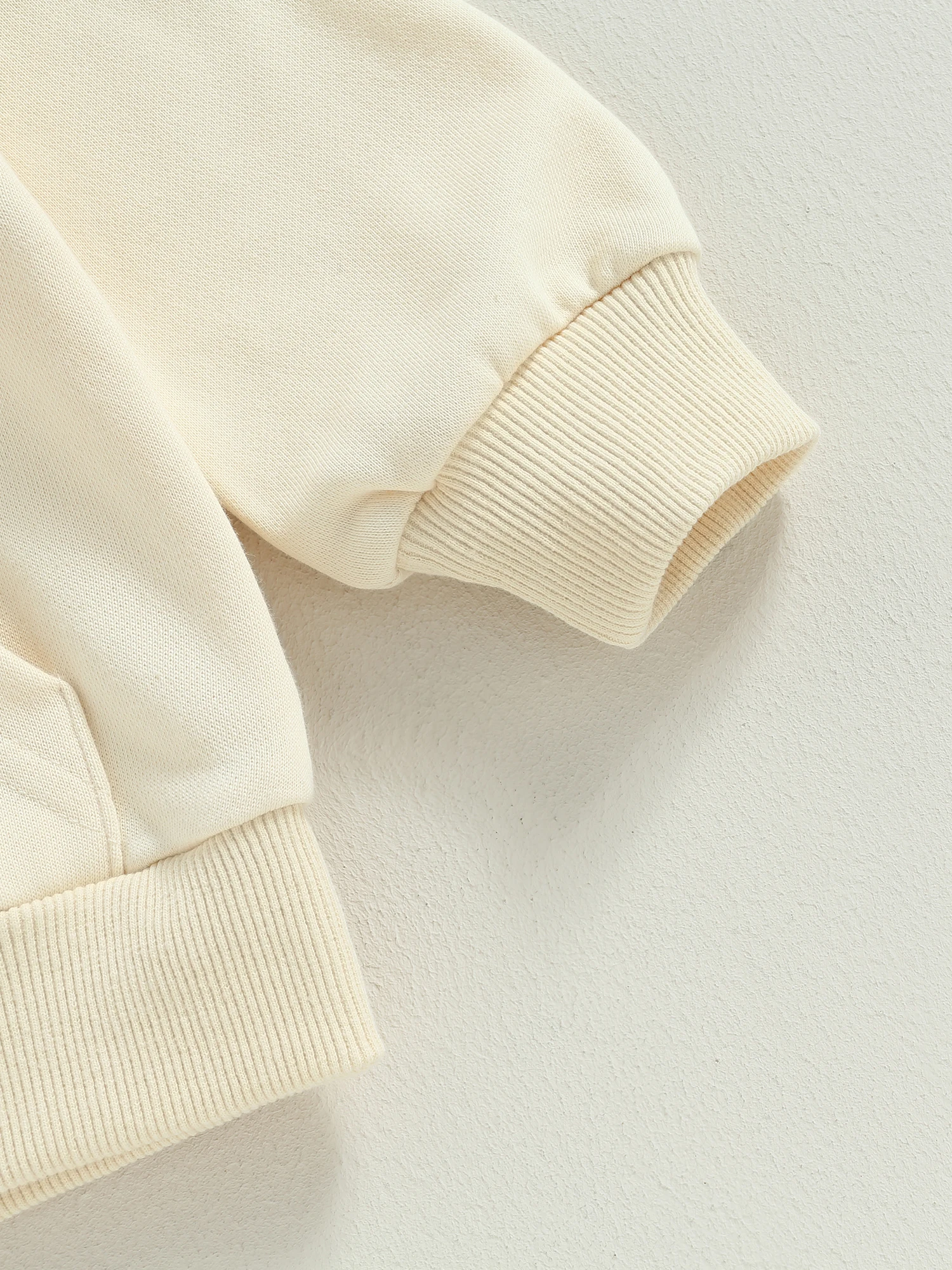 

Infant Unisex Soft Cotton Hoodie with Long Sleeves and Front Pocket - Cozy Pullover for Autumn and Winter - Stylish Casual Top