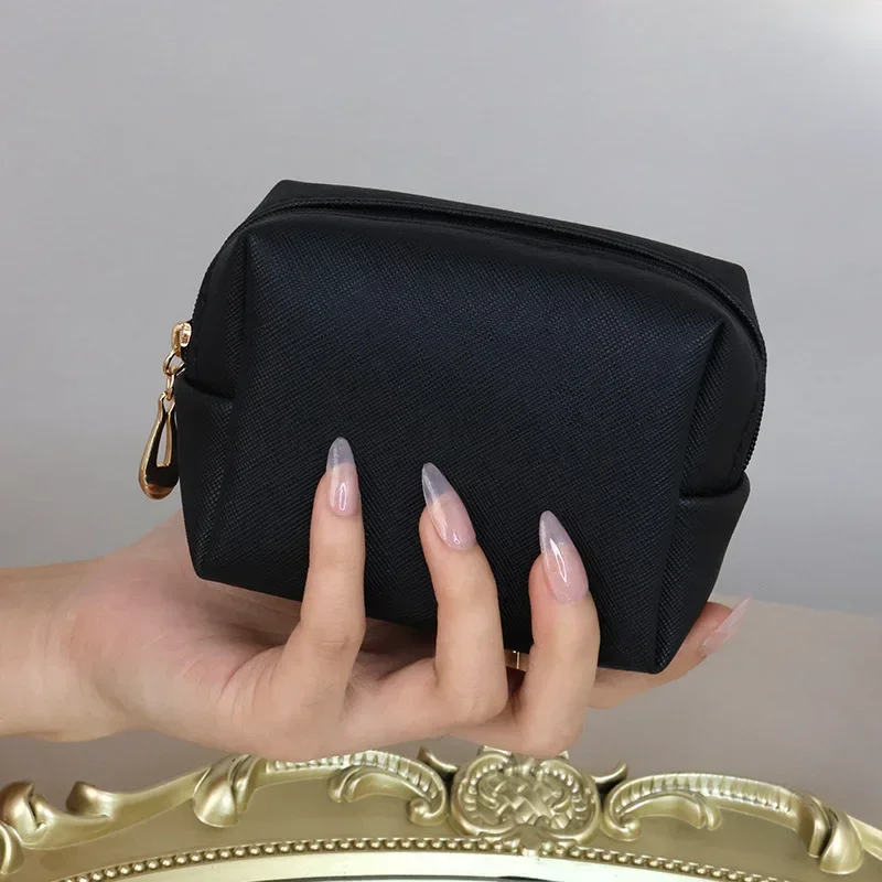 

Косметички для губной помады PU+Polyester