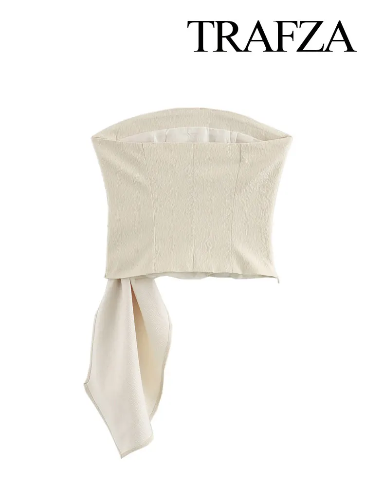 Женский топ-труба с асимметричным подолом без рукавов открытой спиной