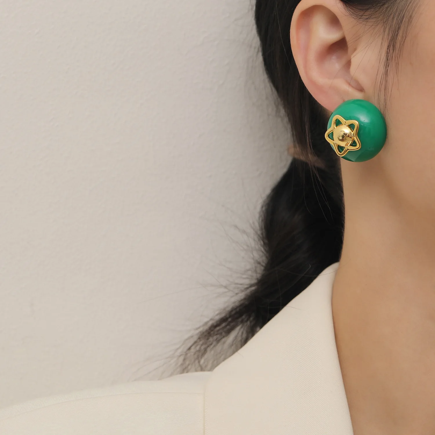 

Retro port style light luxury net red Earrings fashionable personality temperament high sense earrings earrings women's new