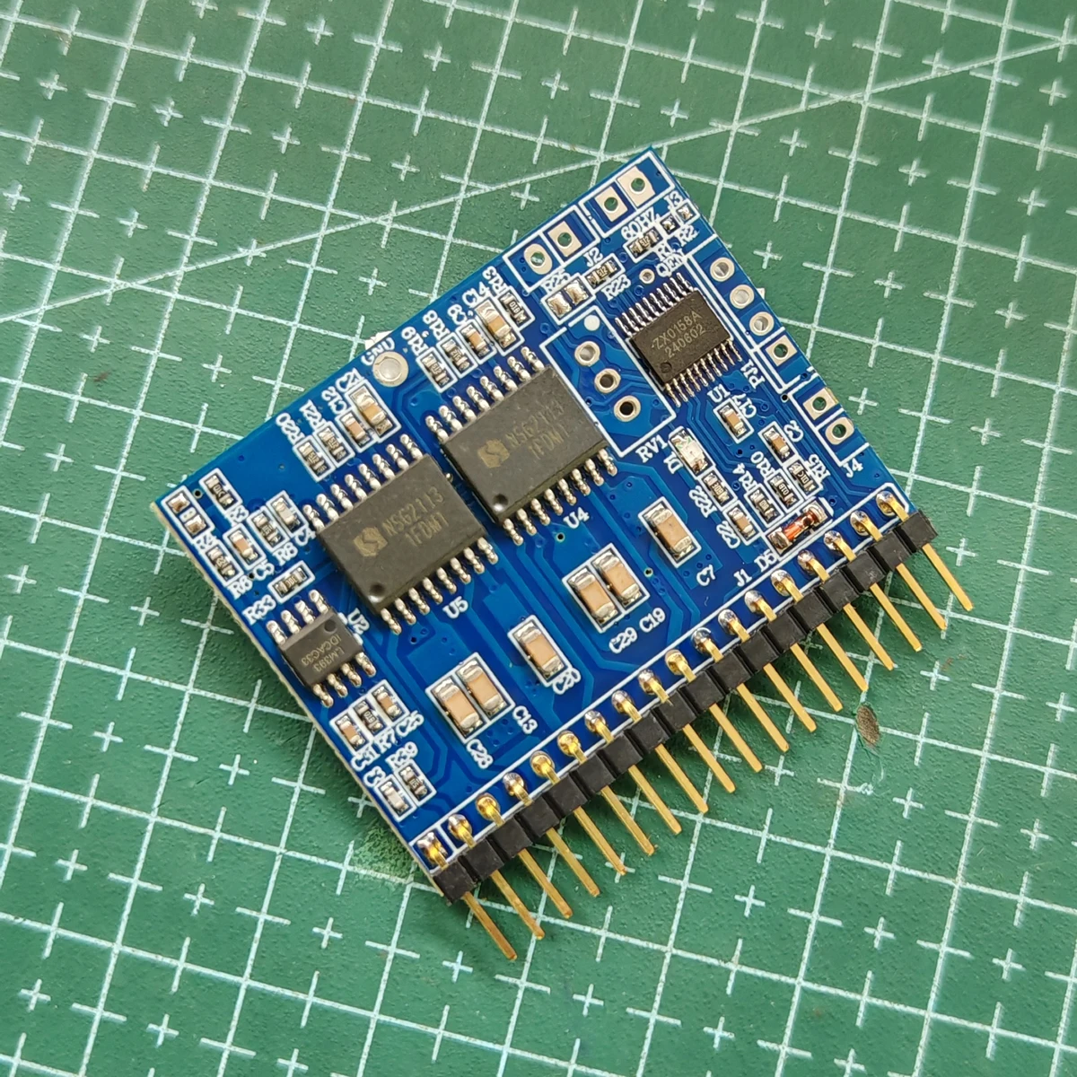 

Синусоидальный инвертор ZX0158