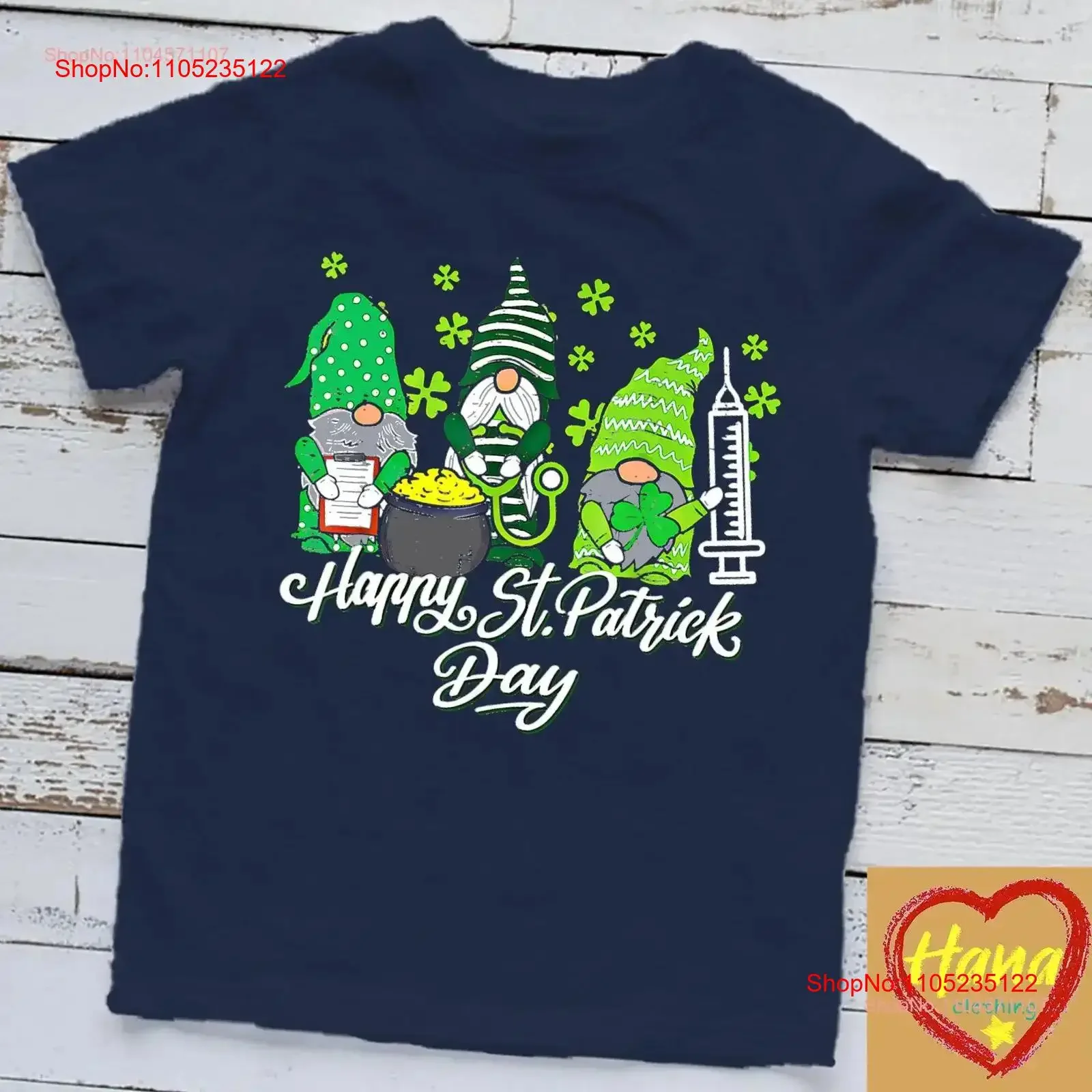 Фото Gnome Nurses Saint Pattys Scrub Nurse День Святого Патрика Женская футболка винтажная стильная универсальная унисекс повседневная слегка №1