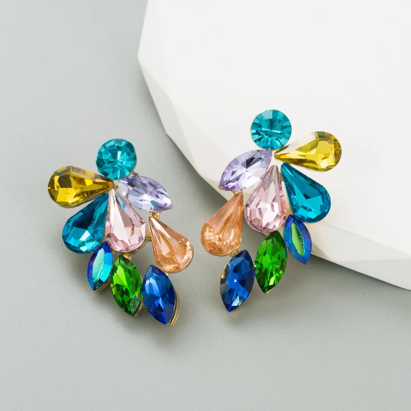 

Green White Leaf Bohemia Stud Earrings Romantic Wedding Crystals Easrrings Accessories For Women Jewelry