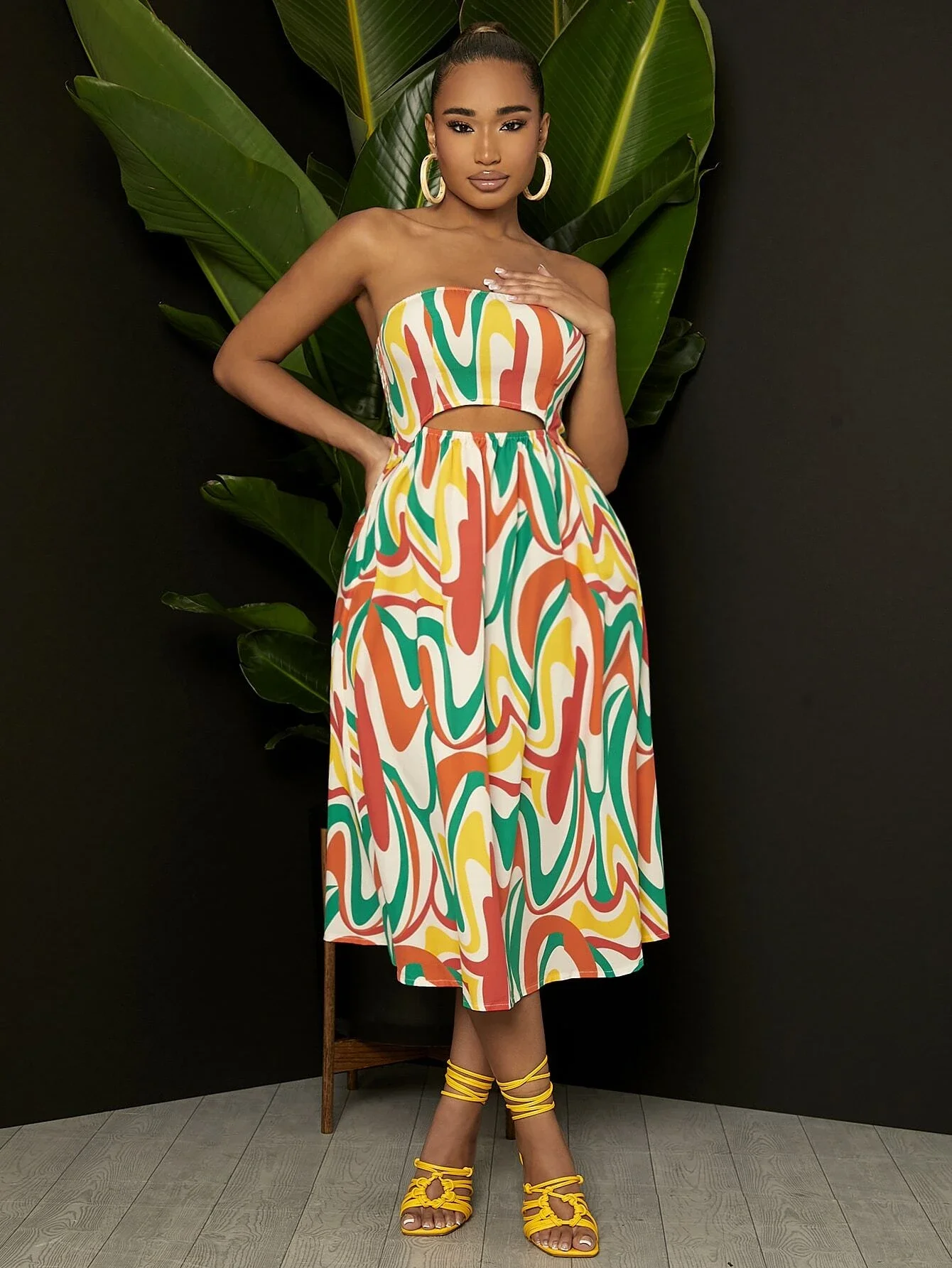 

New Allover Print Cut Out Shirred Dress