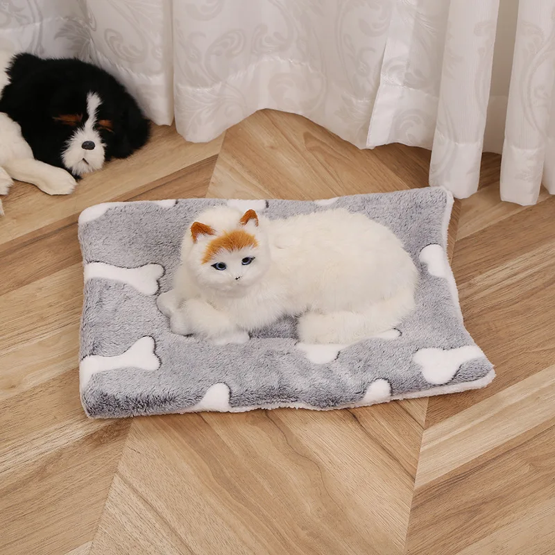 

Pet Cat nest Dog Beds Thickened Pet Soft Fleece Pad Blanket Bed Mat Animals Sleeping Sofa
