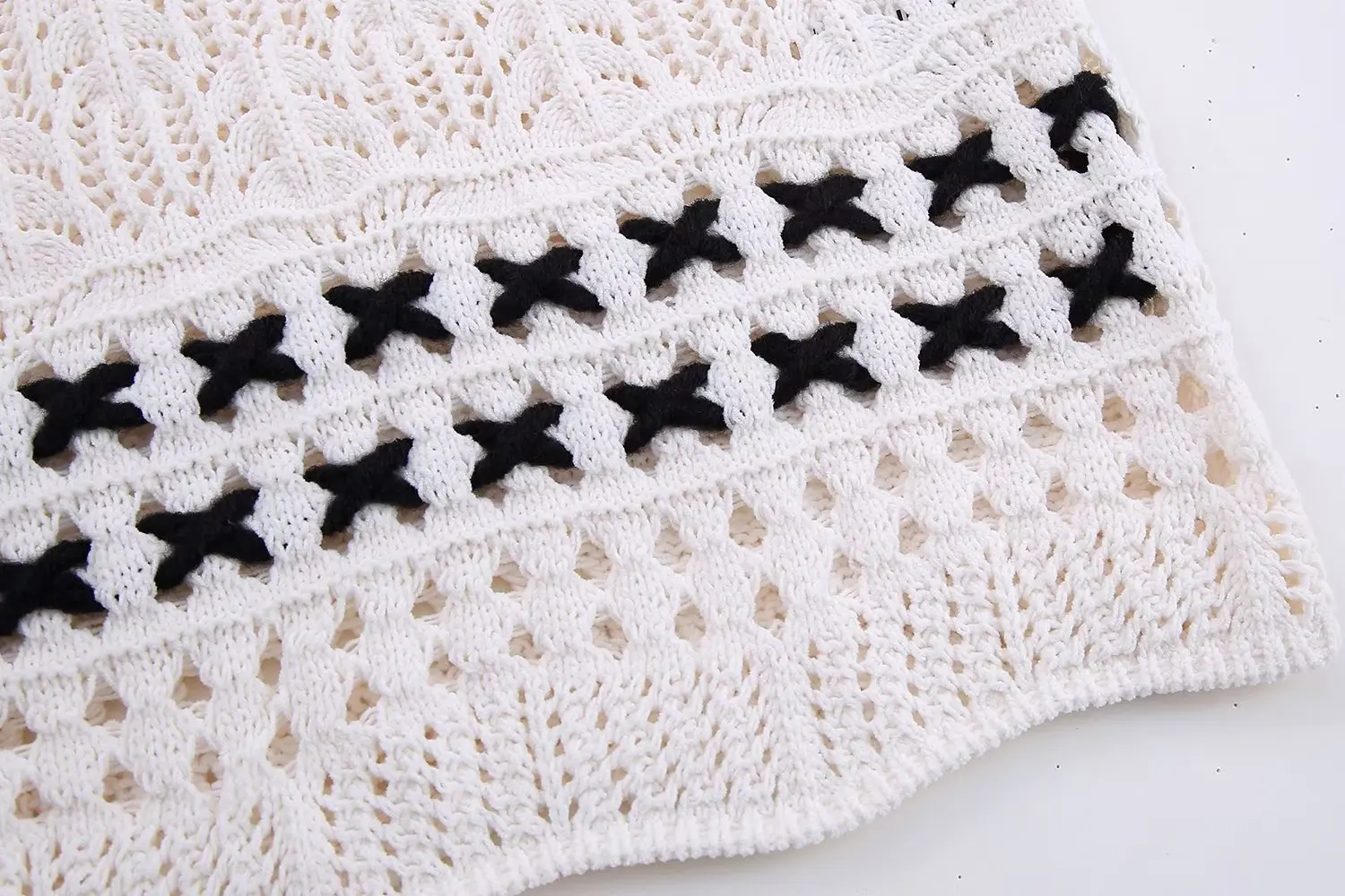 Повседневный женский жилет TRAF контрастных цветов 2023 свободный свитер без