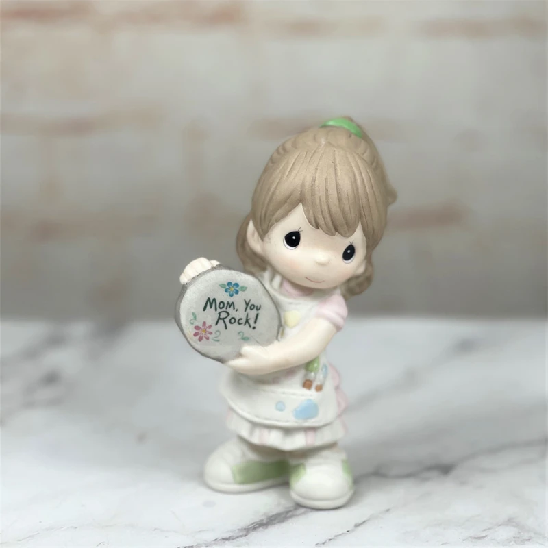 

"MOM,You Rock" Cartoon Little Girl Drop Doll Precious Moments Limited Porcelain Collection Ornaments Children's Room Decor Gifts