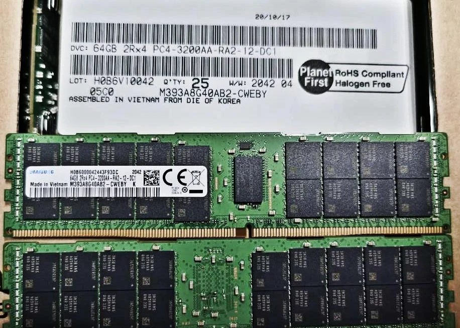 

RAM M393A8G40AB2-CWE DDR4 64G 2RX4 3200 ECC REG server memory