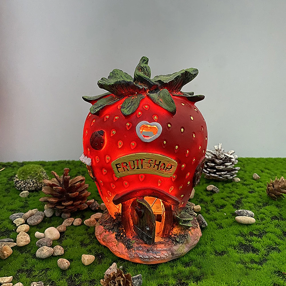 

LED Solar Fruit House Lantern Hand Painted Resin Decoration Night Lamp Light-Controlled Durable Waterproof for Balcony Driveway