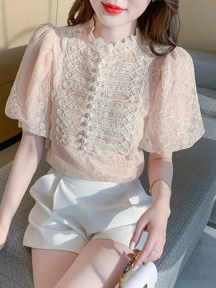 

Новинка лета 2023, блузка для тяжелой промышленности, кружевная рубашка с жемчужной вышивкой, дизайнерская нишевая темпераментная блузка с пышными рукавами для женщин