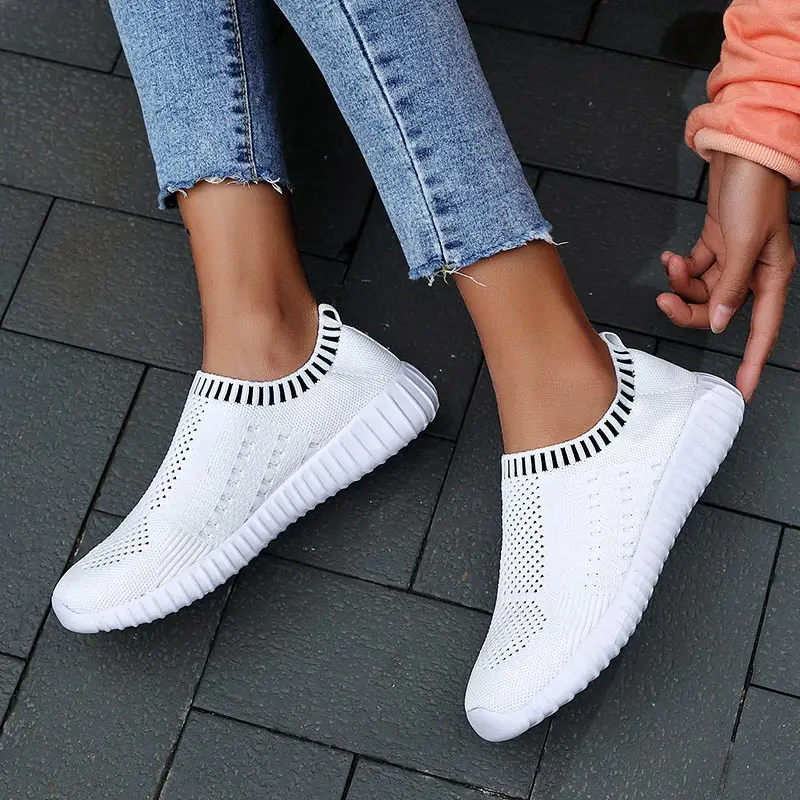 

Летние женские кроссовки для бега спортивные весенние 2022 вязаные Молодежные кроссовки повседневные модели без шнурков оранжевые кроссовк...