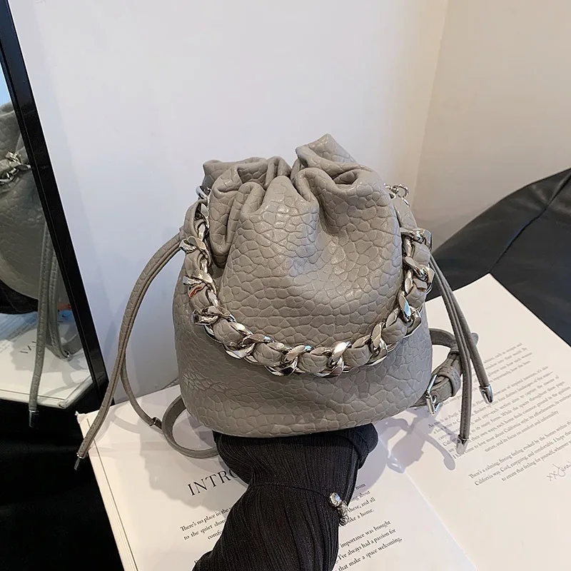

Fashion Chain Handheld Small Bag for Women 2023 New Stone Pattern Premium Feel Bucket Bag Drawstring One Shoulder Crossbody Bag