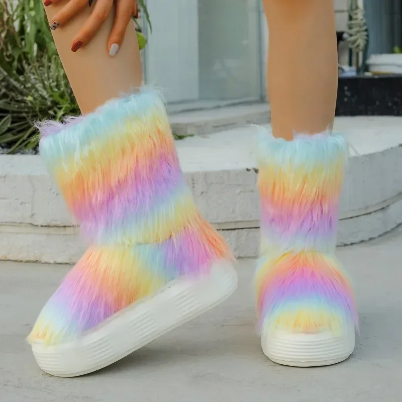 Женские зимние ботинки до щиколотки с радужным мехом на платформе