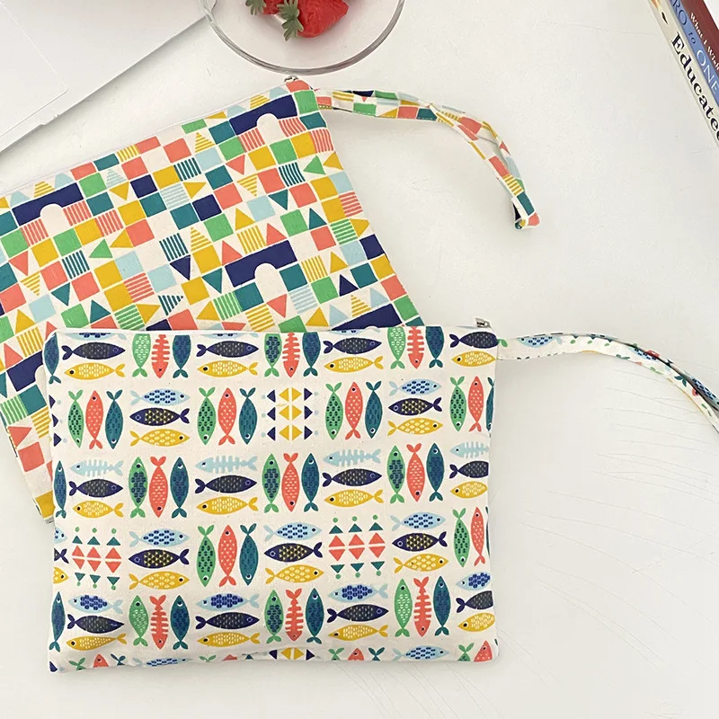 

Portable Wrist Cosmetic Bag Women Make Up Zipper Beauty Pouch Colorful Makeup Organizer Necesserie Storage Pouch Toiletry Bags