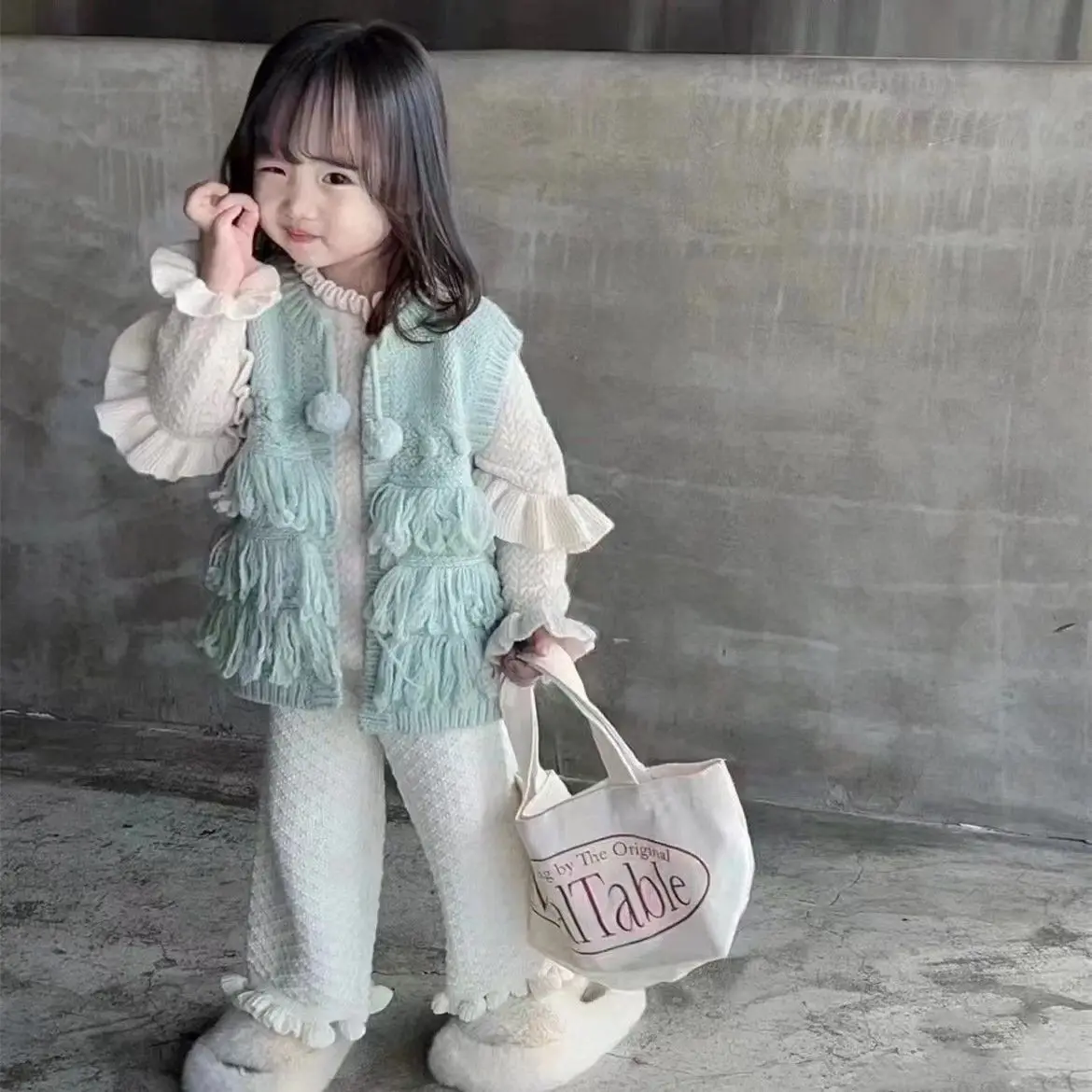 

Autumn Winter Kids Clothes Girls Fashion Tassels Vest Knit Pullover Tops and Pants Outfits Cute Ruffle Fashion Children Clothes