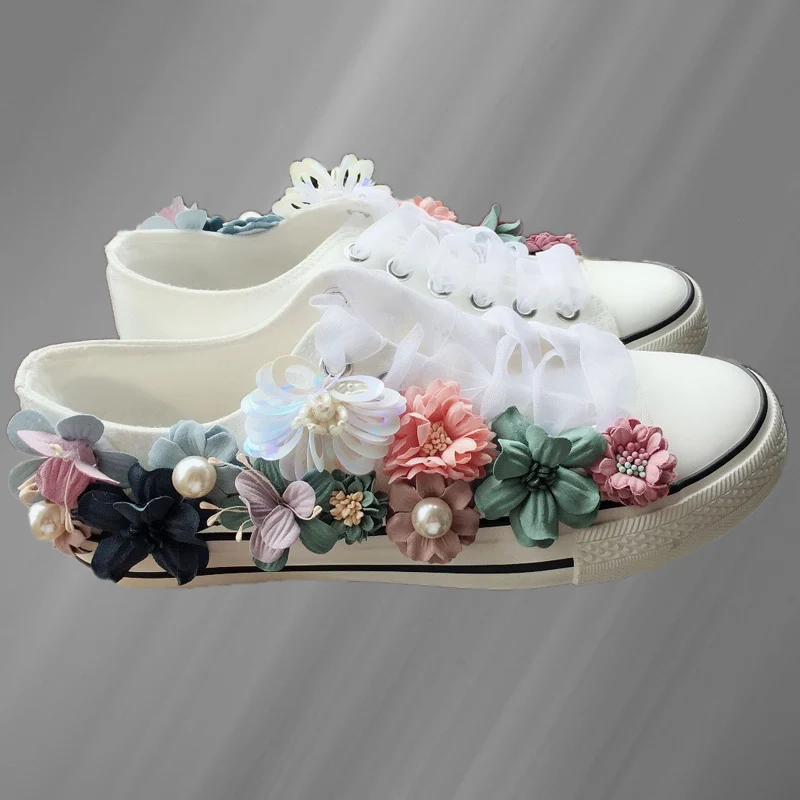 

White low-top flower ribbon canvas shoes street shooting comfortable walking handmade flower vulcanized shoes 35-46