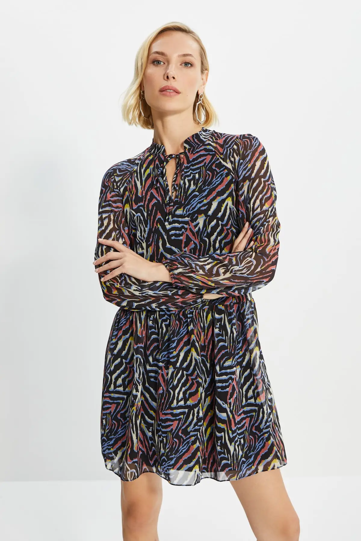 

Trendyol Collar Detailed Patterned Dress TWOAW22EL0224