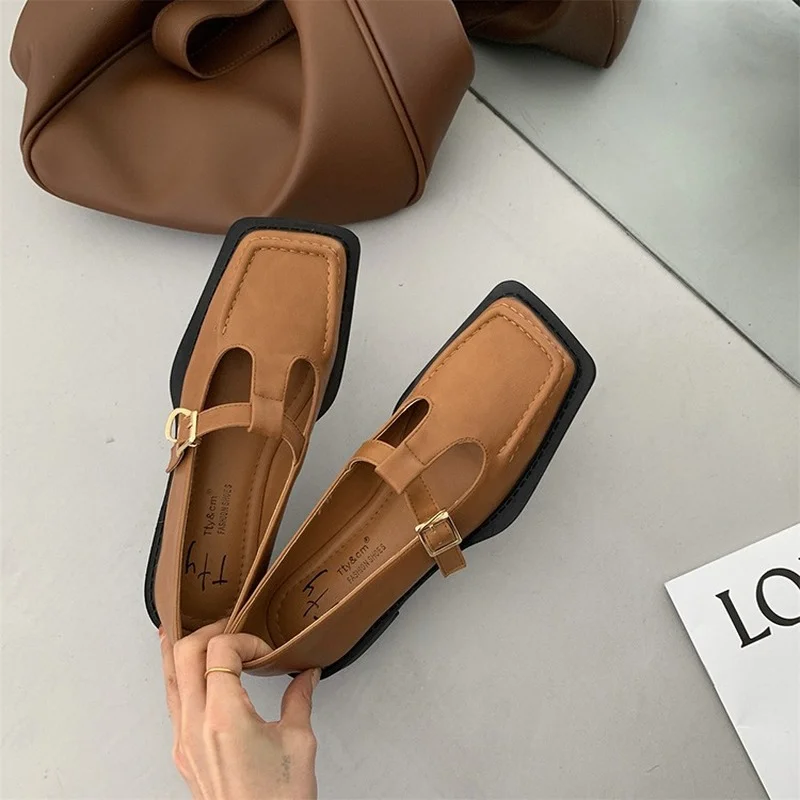 2022British style single shoes women's flat white leather shoes spring and summer buckle tower retro square head Mary Jane shoes