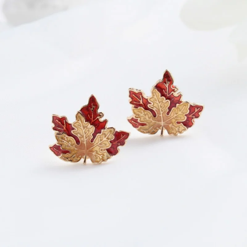 

Maple Leaf Earrings New INS Retro Color Earrings Female Simple Fashion Design Sense Earrings