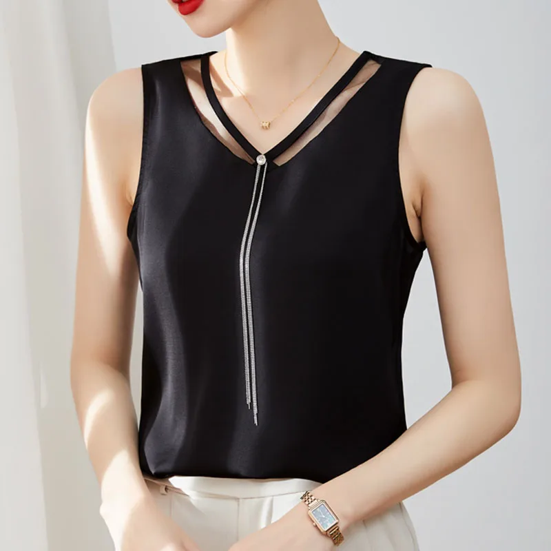

Blusas Mujer De Moda 2022 New Summer Women Tops and Blouse V-neck Pullover Sleeveless Plus Size Shirts Clothing White Black 1755