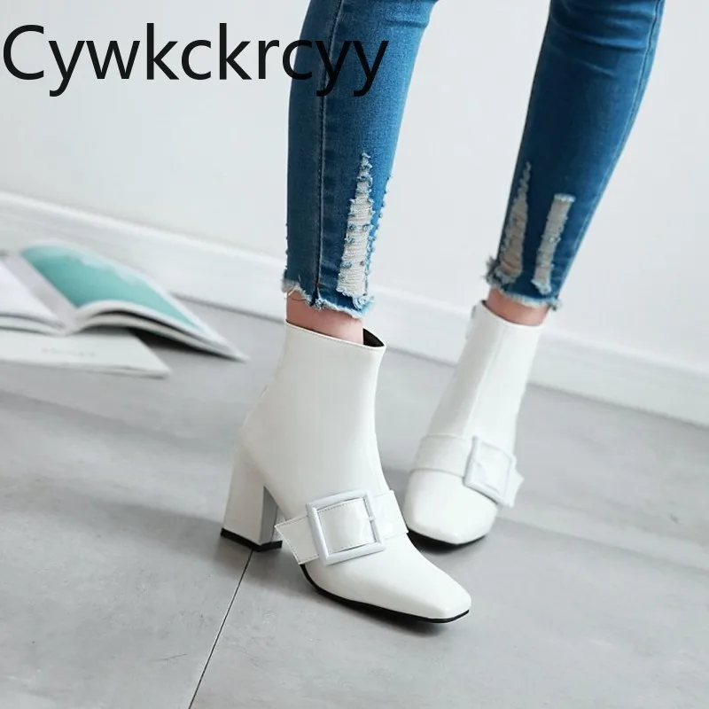 

Женские теплые ботинки на высоком каблуке, белые ботинки на толстом каблуке, с бархатным утеплителем, размеры 34-43, для зимы