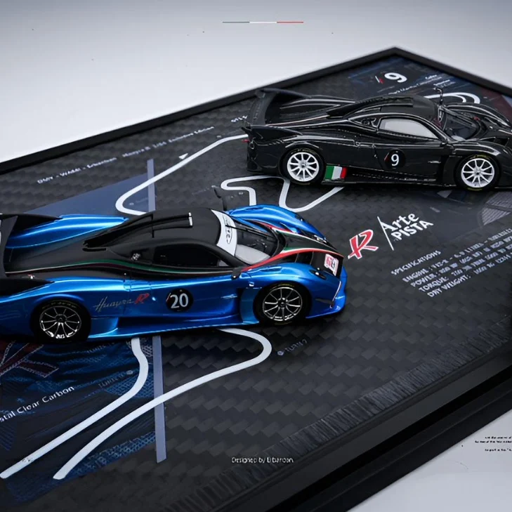Фото В наличии: Набор из двух моделей DMY×WAM Huayi R GT1 Nürburgring в масштабе 1:64 — миниатюрные реплики автомобилей из смолы, предмет декора для взрослых. №3