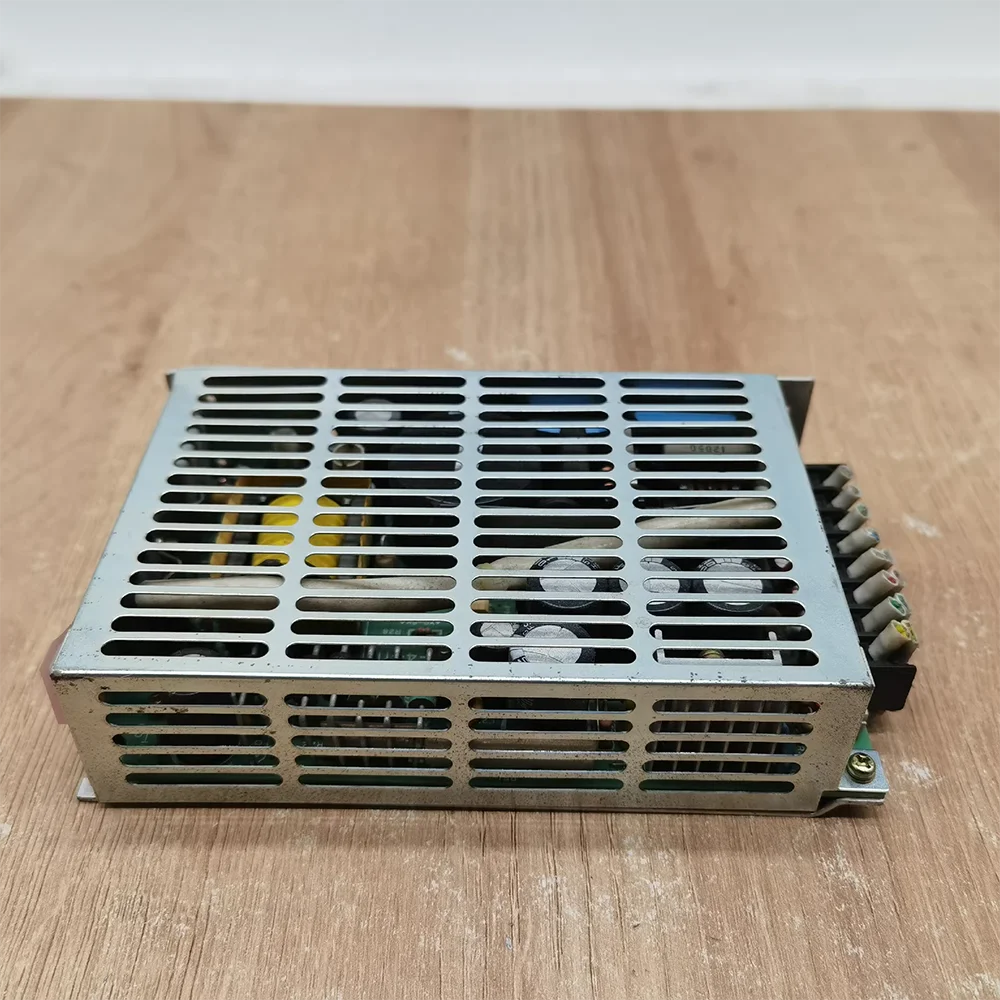 WRB01X-U для промышленного медицинского питания мощности + 5V5 0A 12V1.5A-12V0.5A