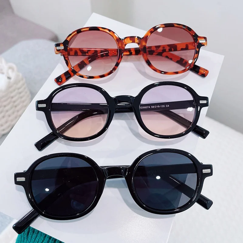 Солнечные очки в овальной оправе женские небольшие Модные Цветные