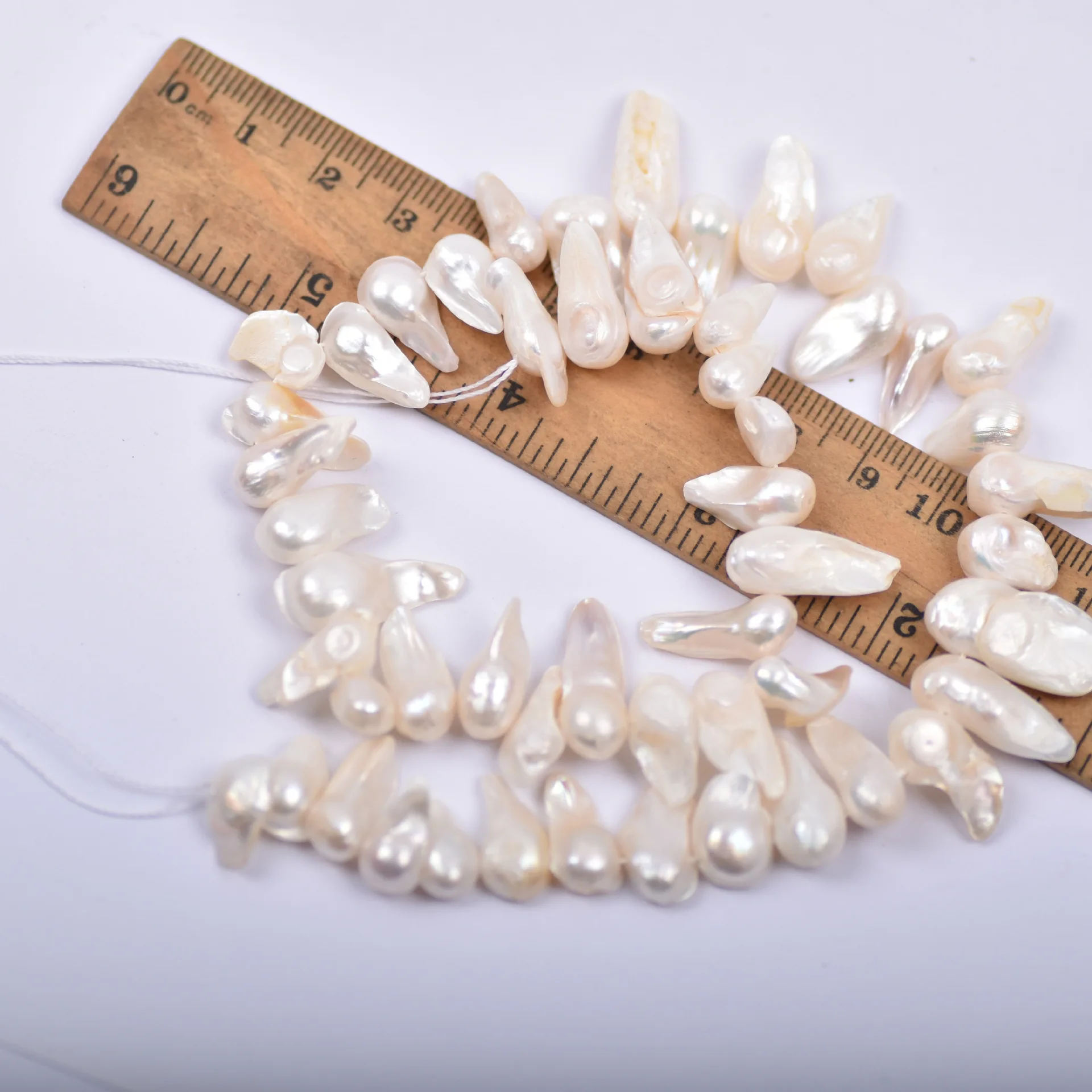 Жемчужные бусины в стиле барокко |