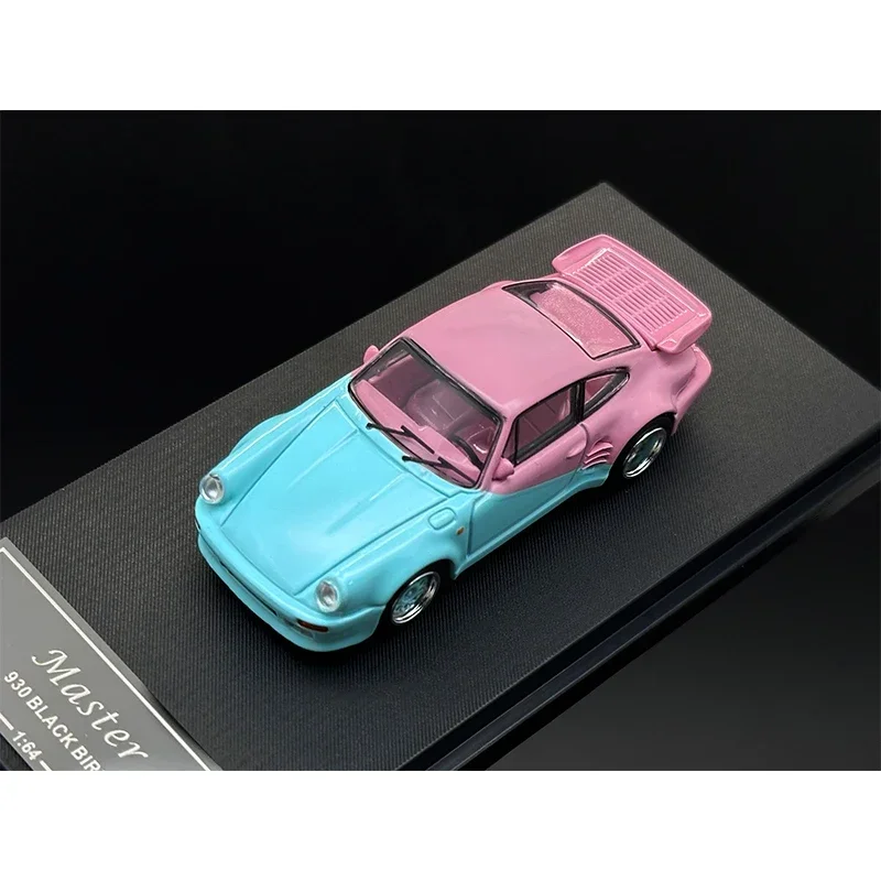 Модель автомобиля под давлением Master 1:64 930 Turbo Black Bird Chrome Gold Blue Pink коллекционная