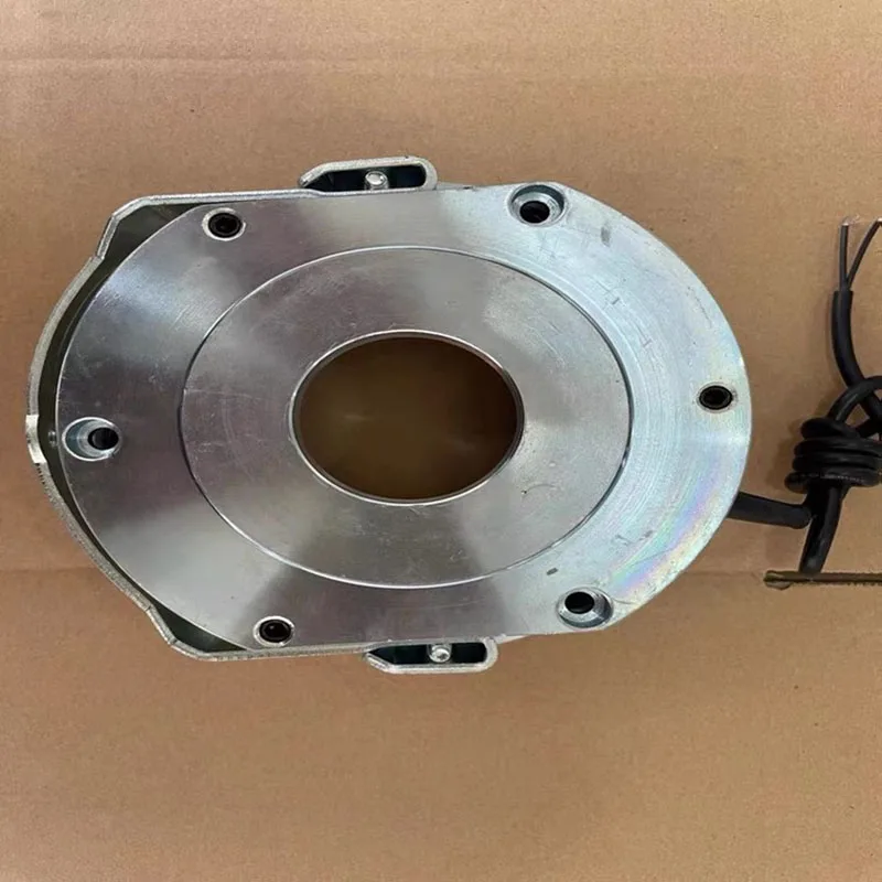 

Тормоз с удержанием электромагнитного излучения мощности