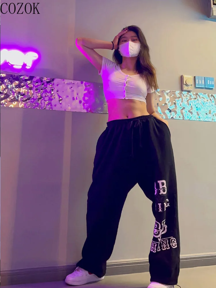 

Женские спортивные брюки в стиле High Street, летние уличные штаны большого размера, свободные модные спортивные брюки в стиле Instagram, уличная одежда для женщин