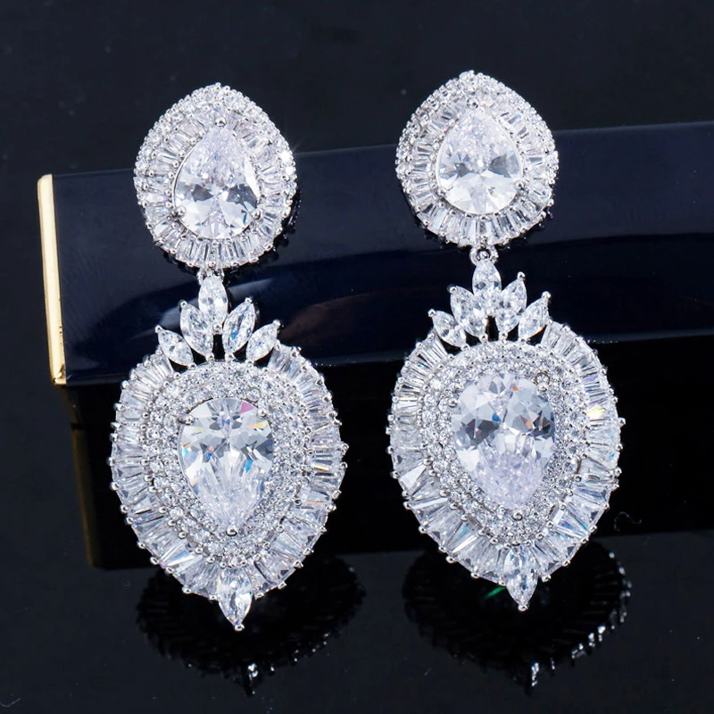 

ThreeGraces Brilliant Cubic Zirconia Stone Silver Color Luxury Wedding Bridal CZ Drop Earirngs for Women Party Jewelry E1244