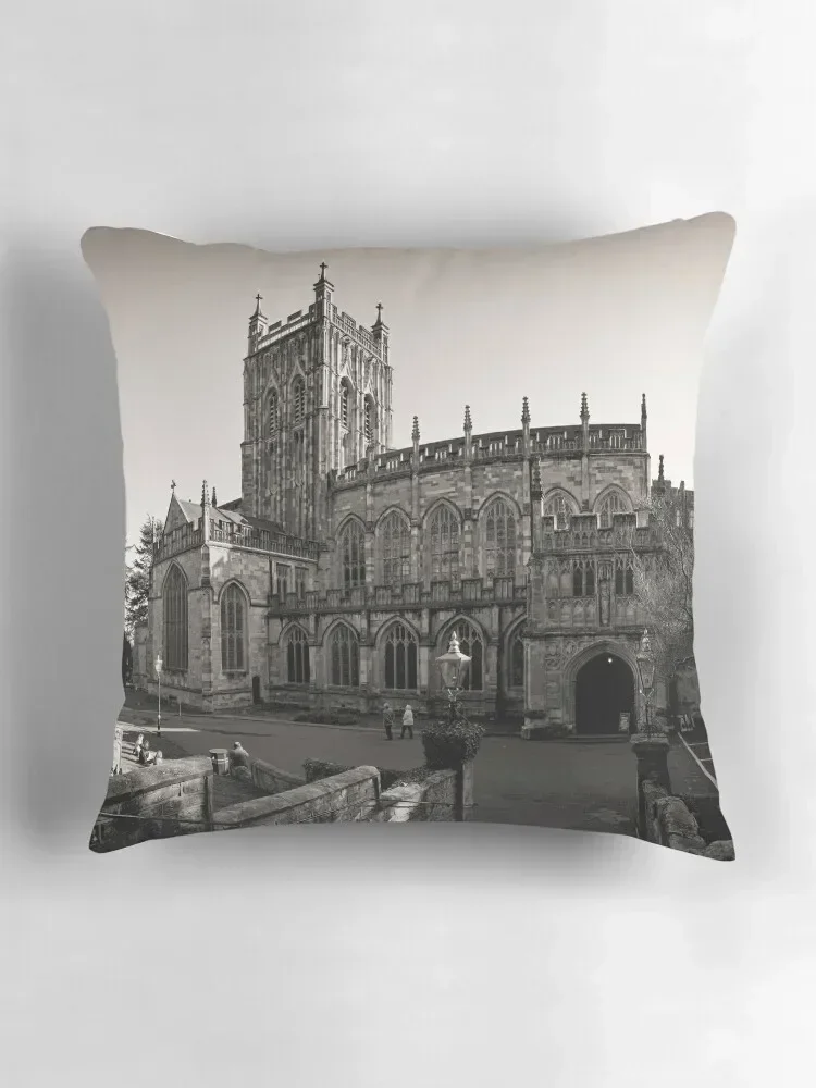 Декоративная подушка Malvern Priory наволочка для кровати