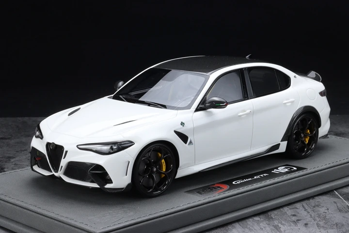 Фото BBR 1:18 Alfa Romeo Giulia GTA Whie имитация ограниченного выпуска Смола Металл статическая модель автомобиля подарок №1