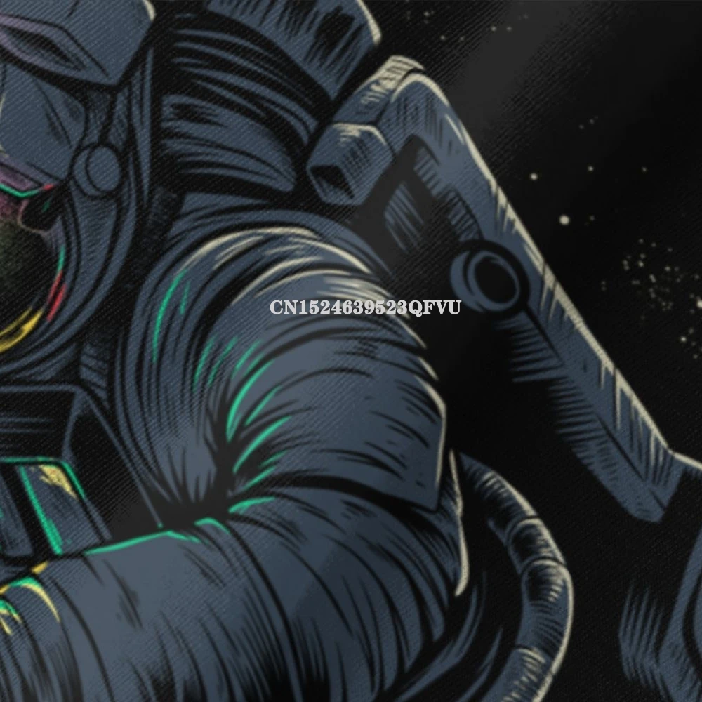 Мужская футболка в готическом стиле